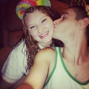 Meet your Posher, Caitlin